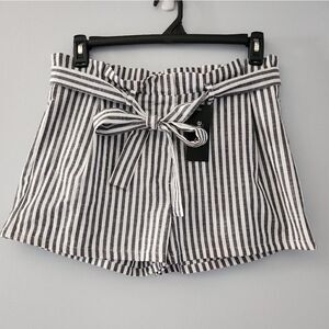 2Sable Women's Chino Shorts Size L Striped Paperbag Waist Belted NWT